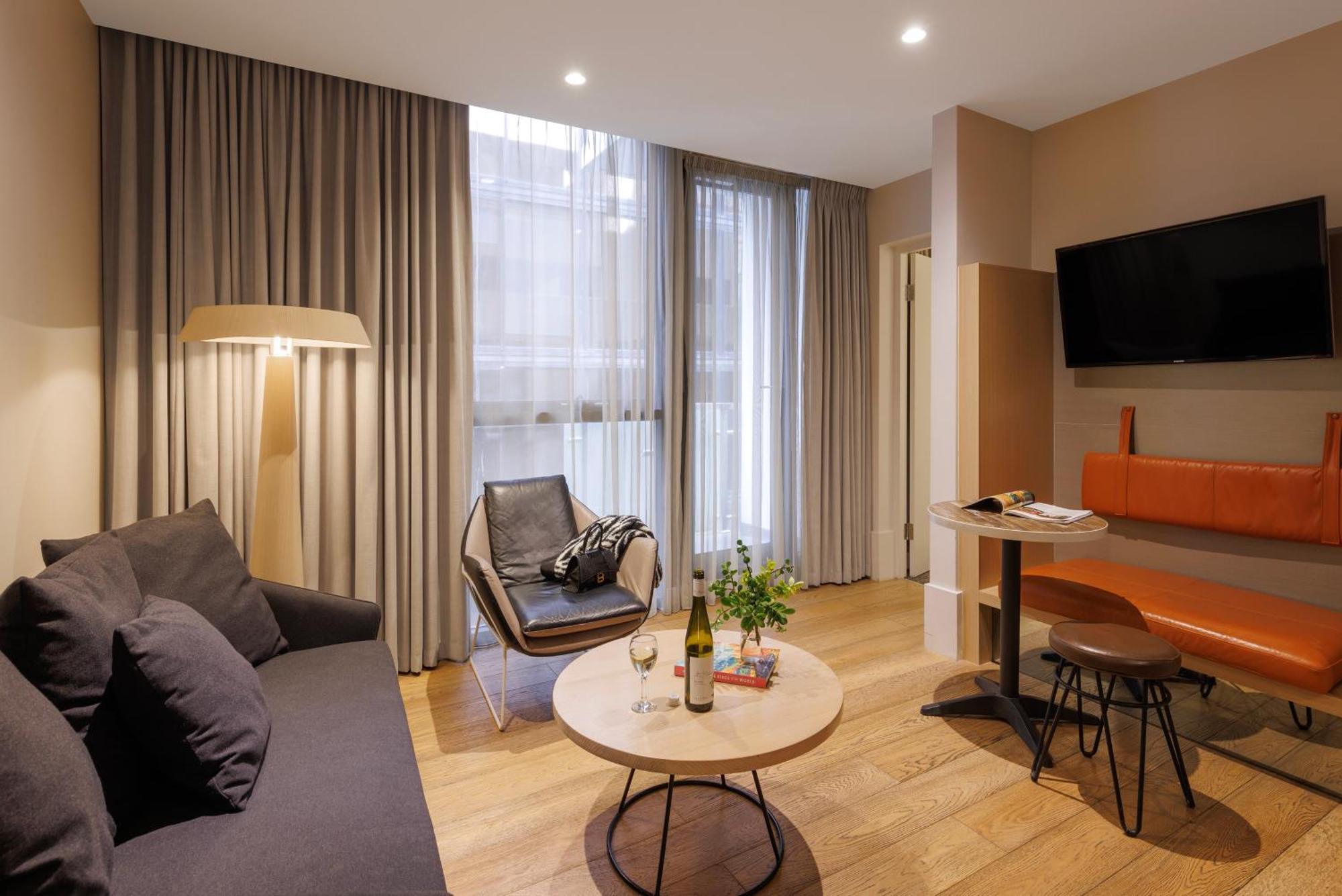 Brady 4* Melbourne