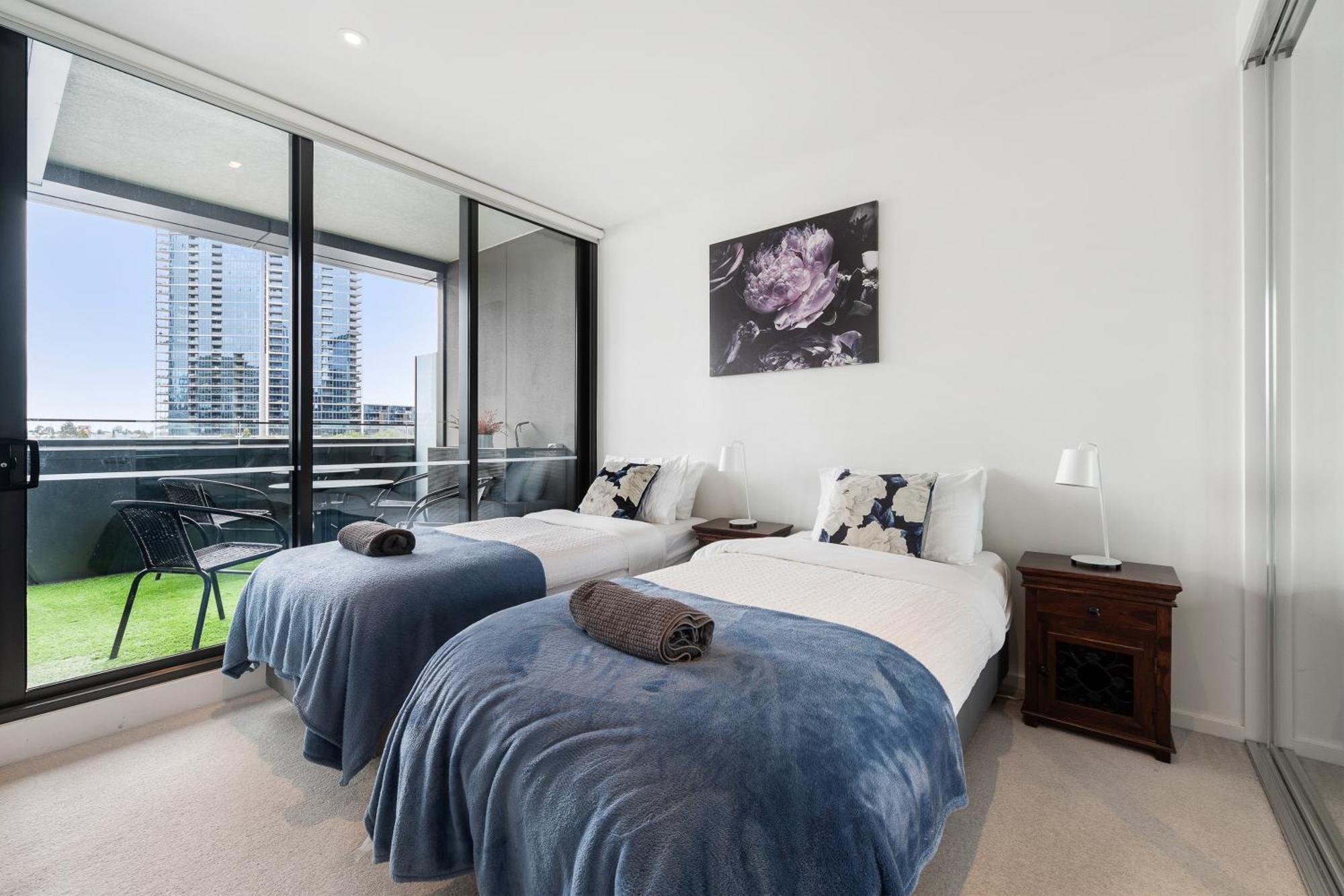 Docklands Riverside Views Apartment Melbourne