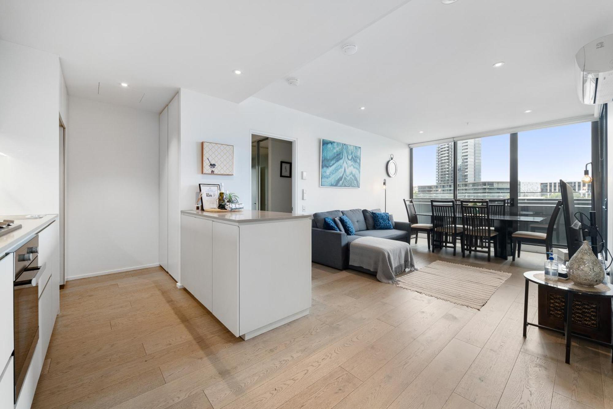 Docklands Riverside Views Apartment *