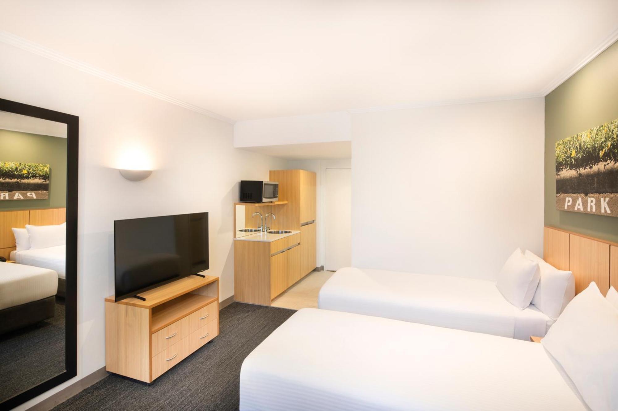 Mercure Southbank 4*