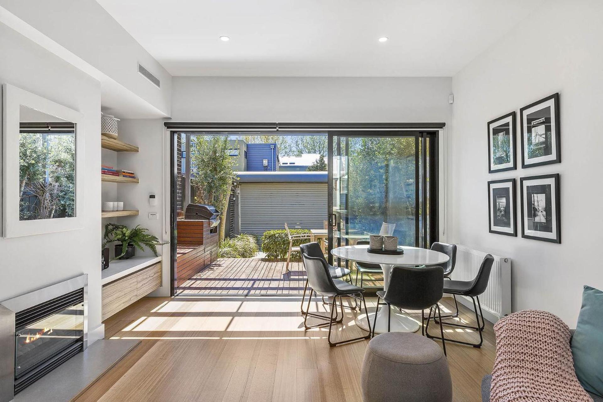 Boutique Stays - Victorian Vogue * Melbourne
