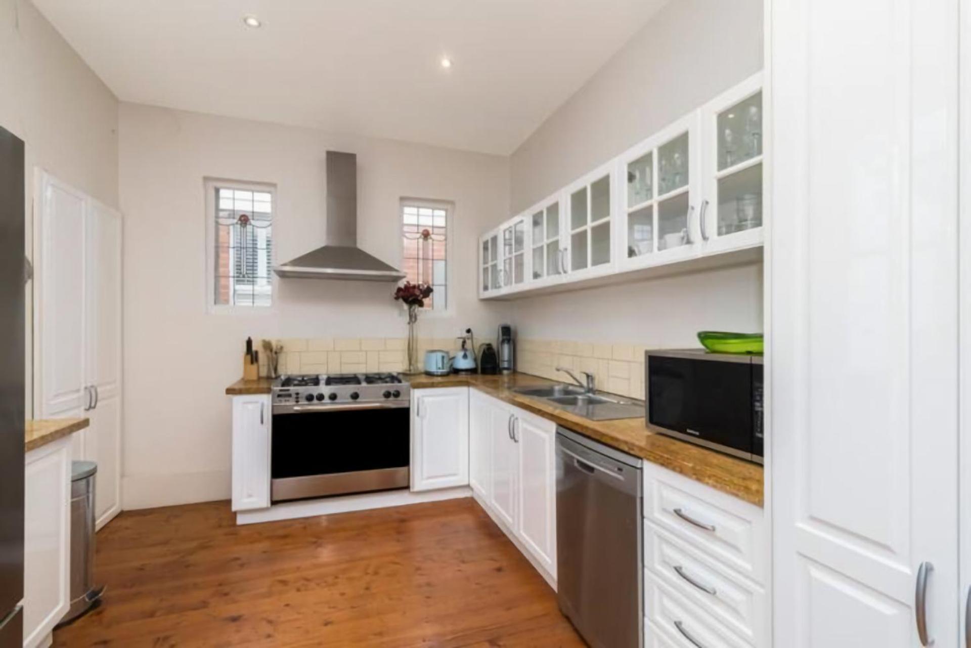 Elwood Eclectic Gem Walk To St Kilda Holiday home