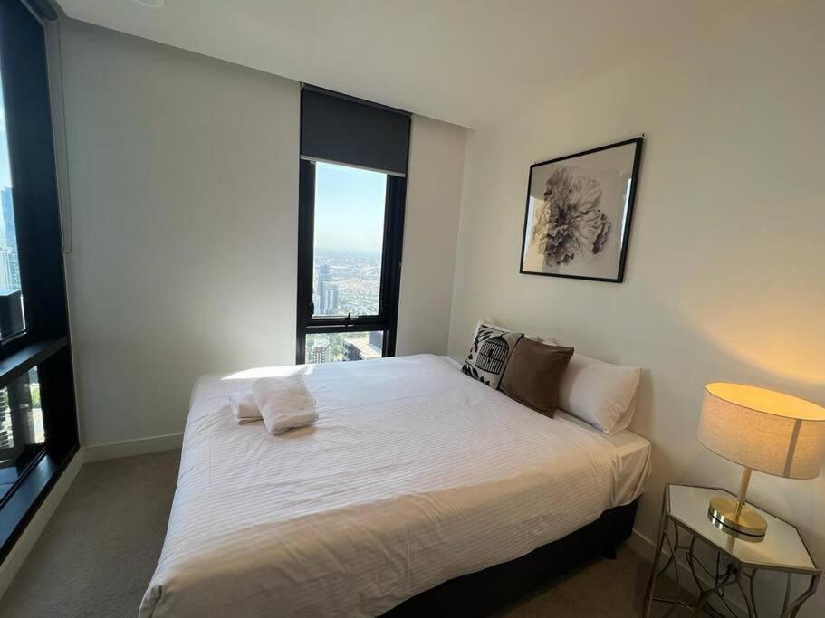 Apartment Nest Meet Empire Melbourne