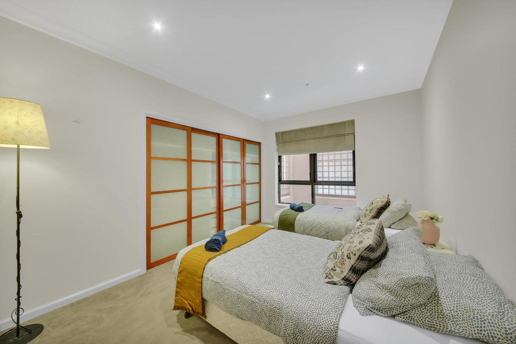 A Spacious & Cozy 3br With Free Parking Melbourne