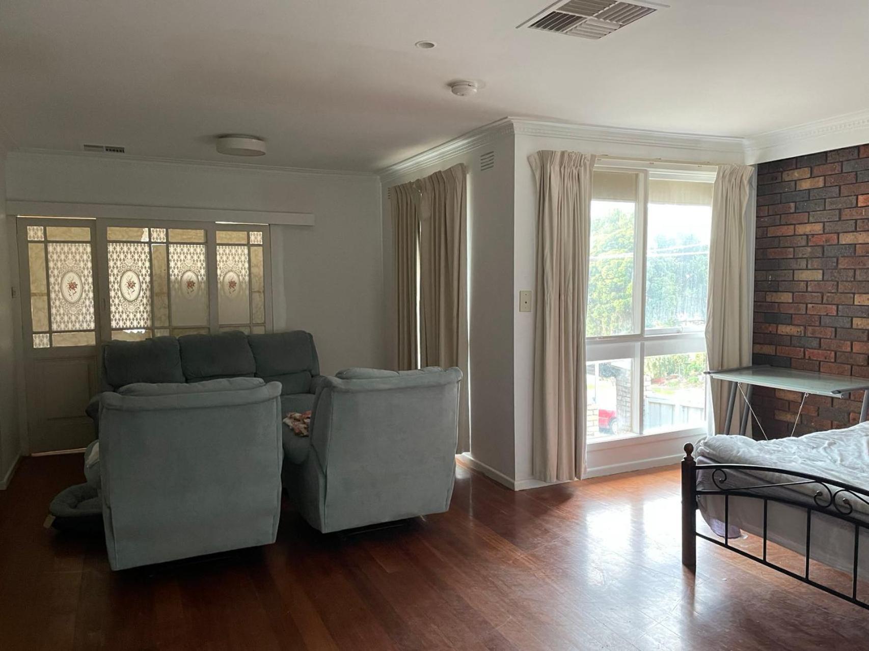 D High Quality Large Bed Near Commercial Areas, Universities, And Rail Transit In Villas *