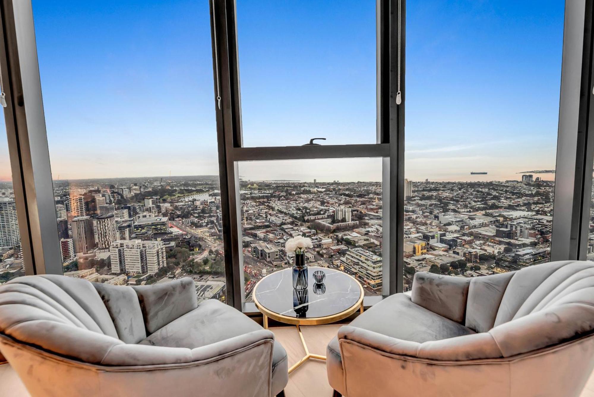 Apartment Luxe Panoramic 3 Bedroom Penthouse With Onsite Parking Melbourne