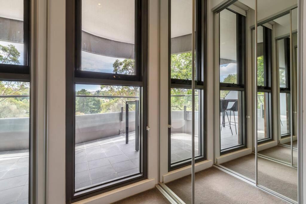 Apartment Peaceful 2 Bedroom Unit With Free Parking *