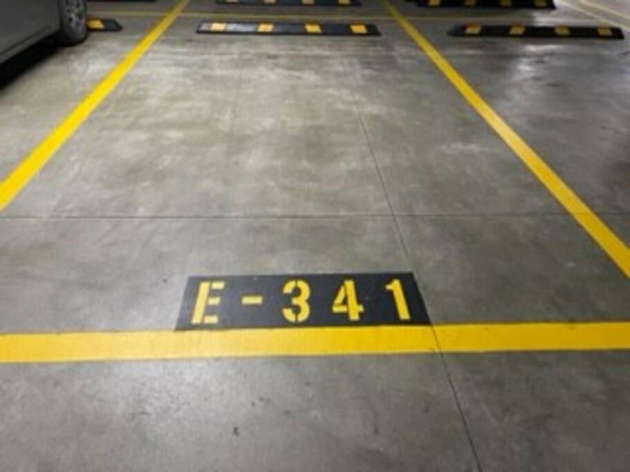 Spacious 1 Bedroom With Car Park 02174