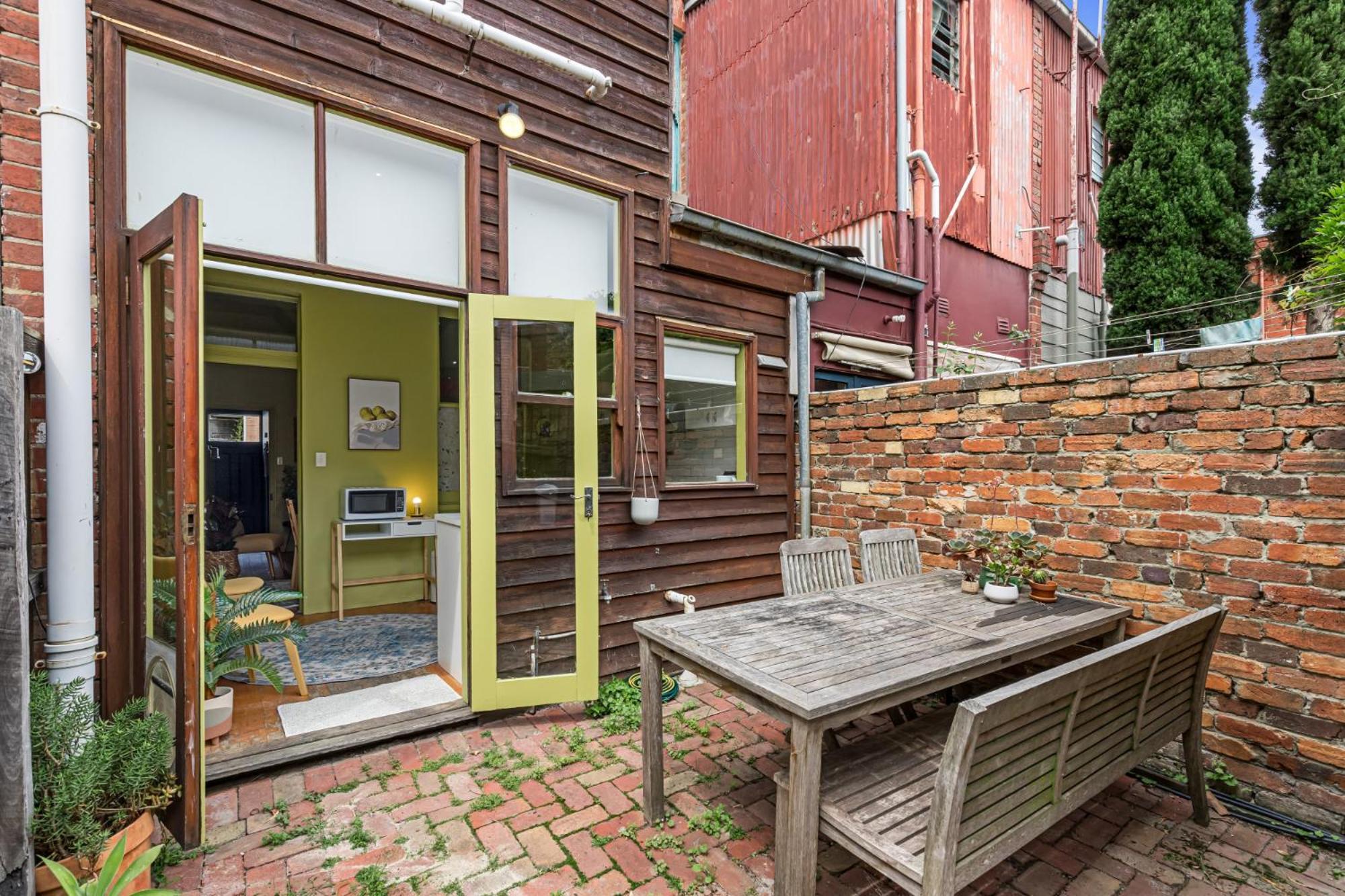 Holiday home Colourful & Charming 2-bed Fitzroy Heritage *
