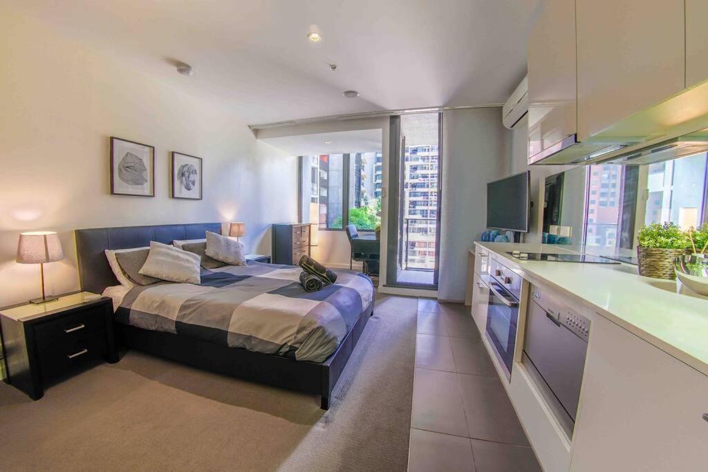 Location In The Cbd; Pool, Gym, Rockclimbing +7 Other Amenities *