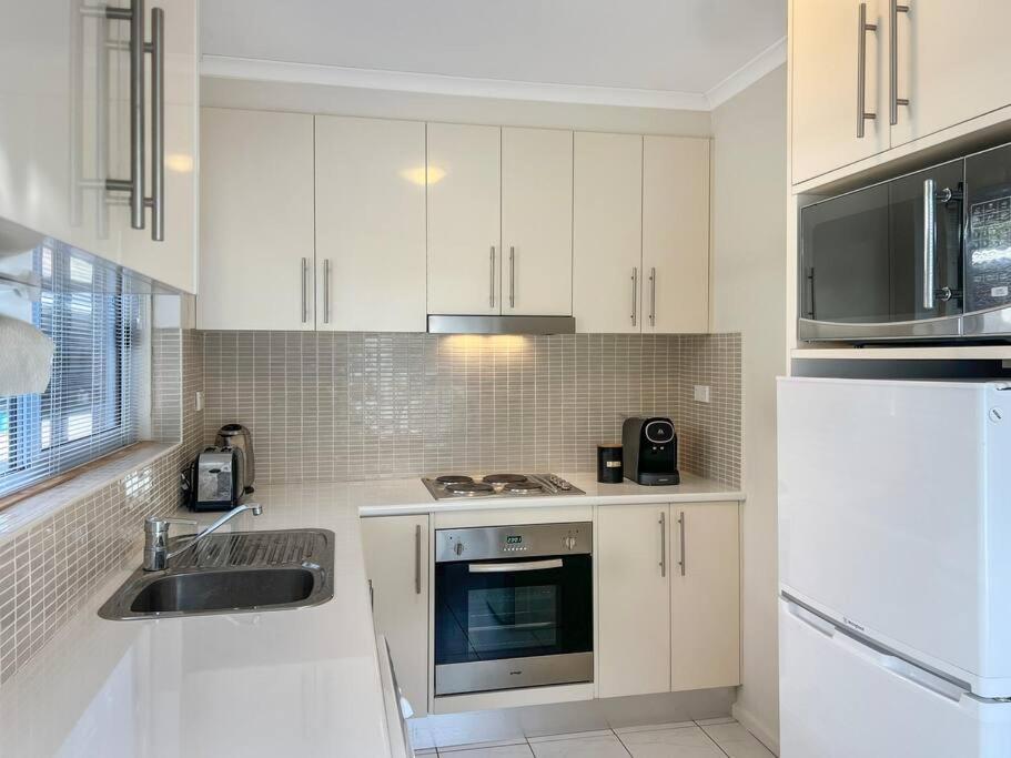 Ground Floor One Bedroom In Elsternwick Apartment Melbourne