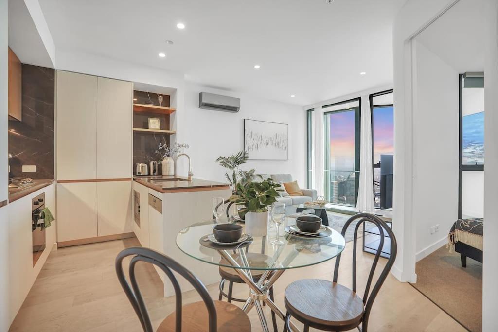 Cloud Living-highest 1 Bed Apt In Mel Cbd 1b1b1car * Melbourne