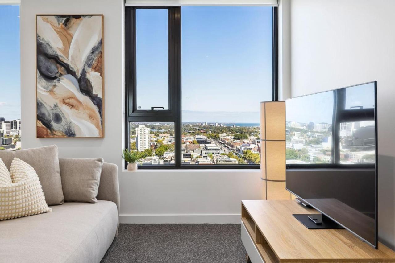 Modern Urban Oasis 2 Bed *