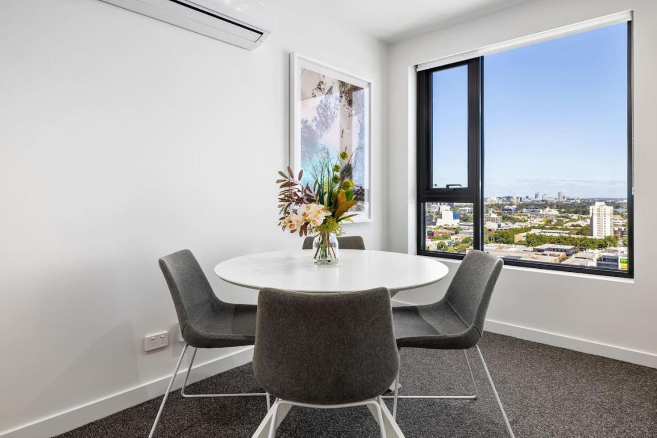 Modern Urban Oasis 2 Bed Apartment