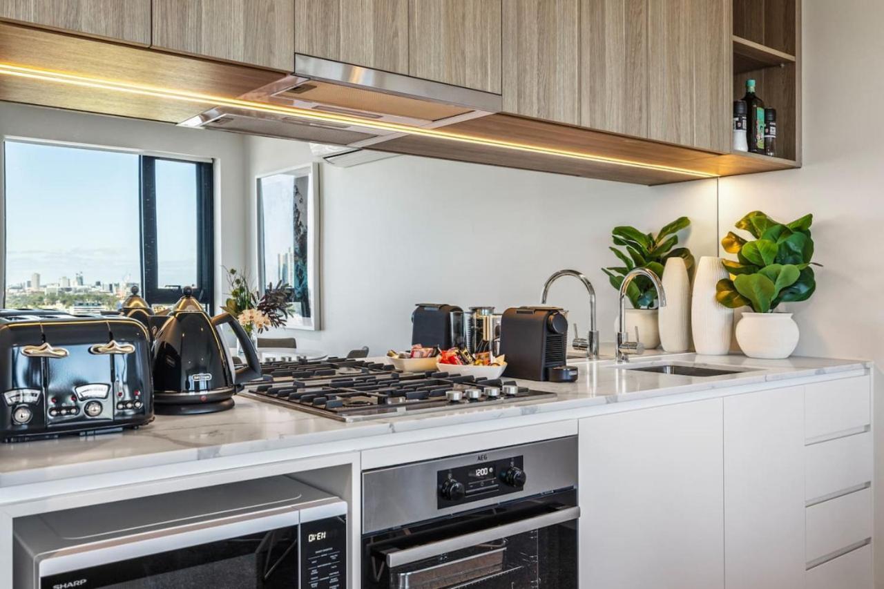 Modern Urban Oasis 2 Bed Melbourne