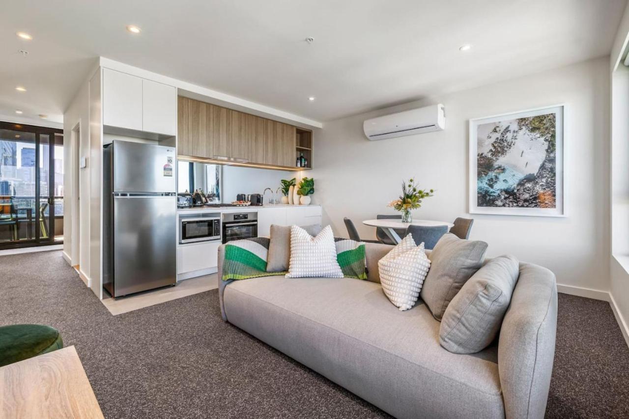 Modern Urban Oasis 2 Bed Apartment