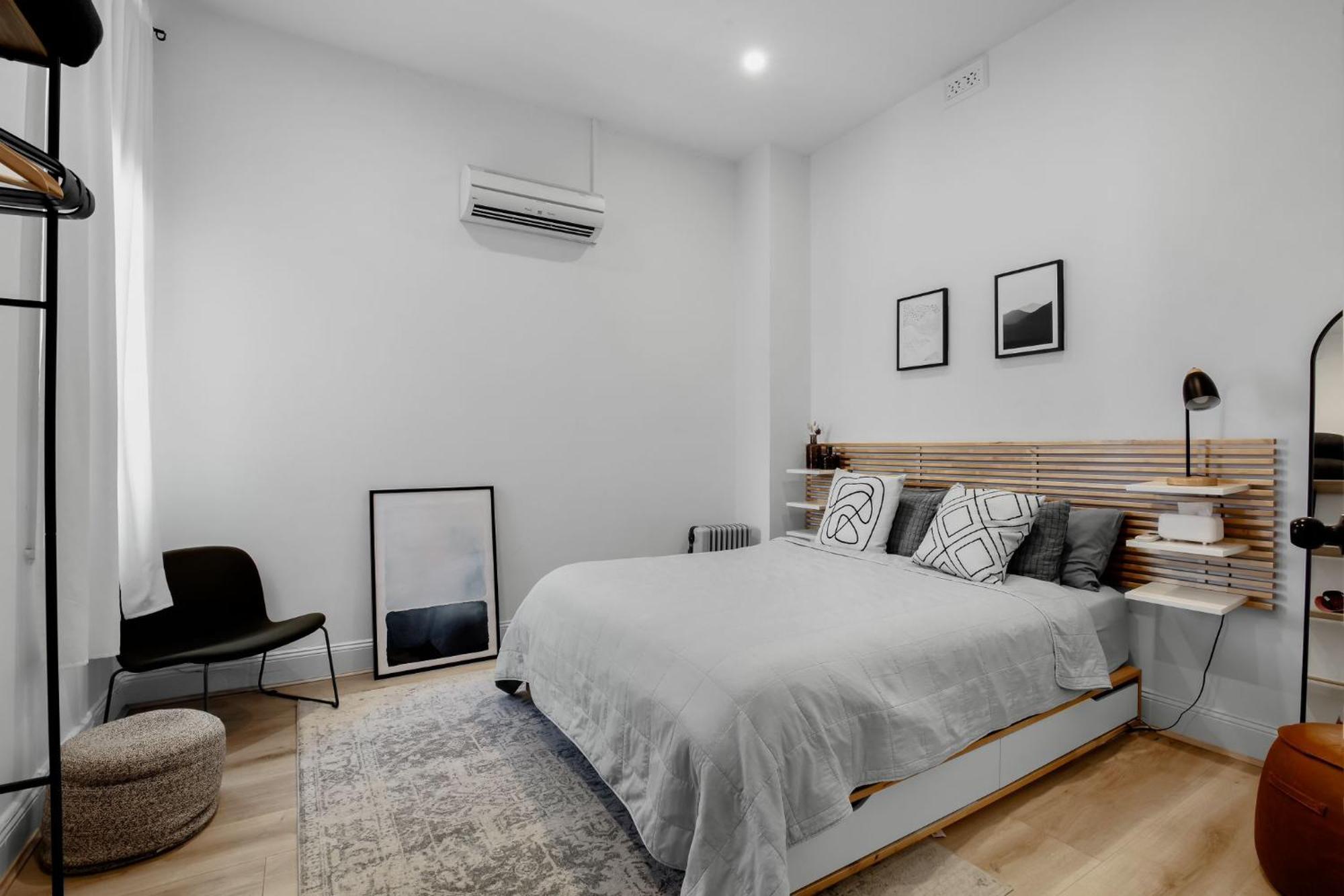 Your On Smith St Collingwood With Parking * Melbourne