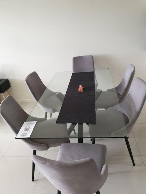 Apartment Luxurious Modern 2 Bedroom 2 Bathroom Melbourne