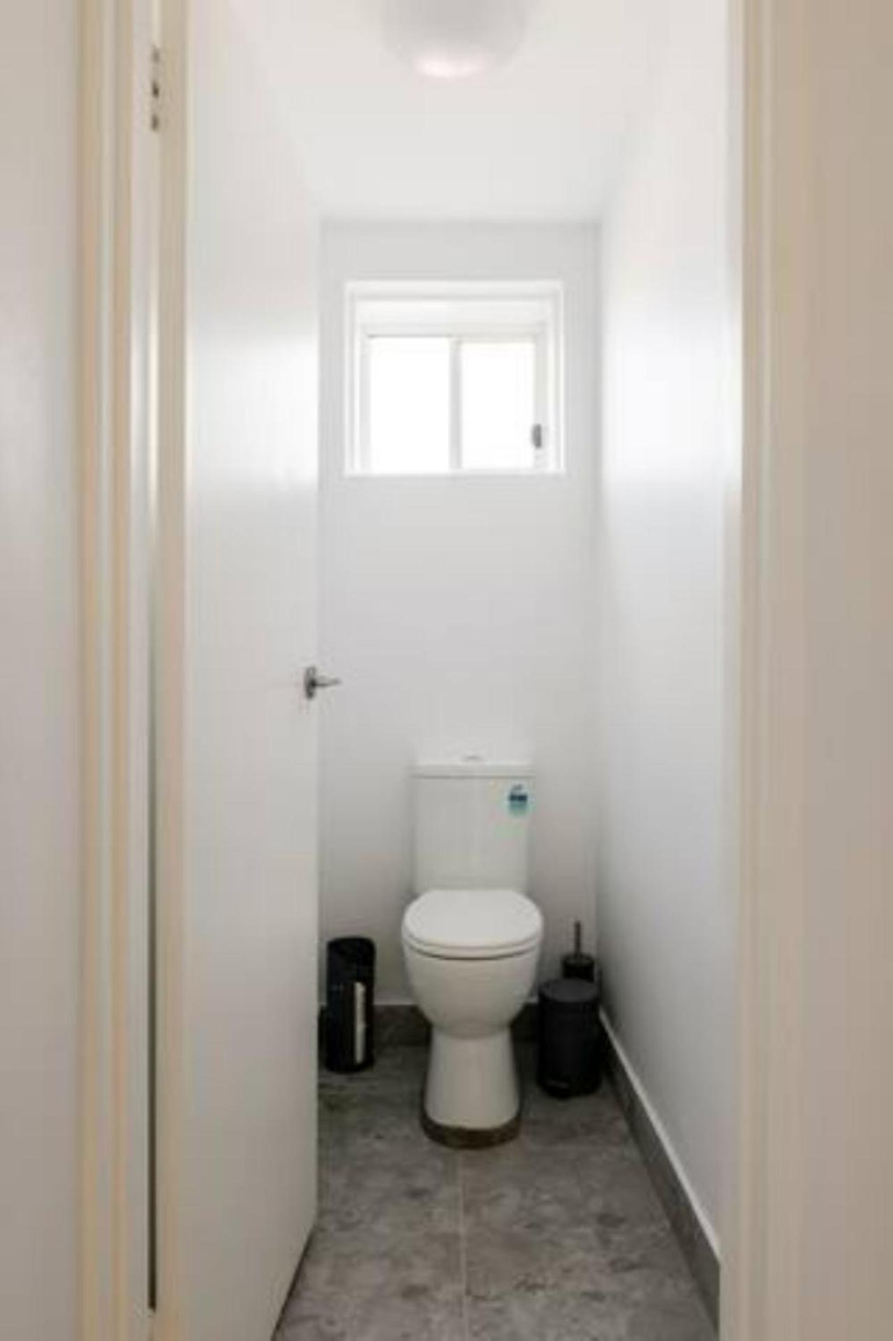 Unwind In Style Only 7km From Cbd Apartment Melbourne