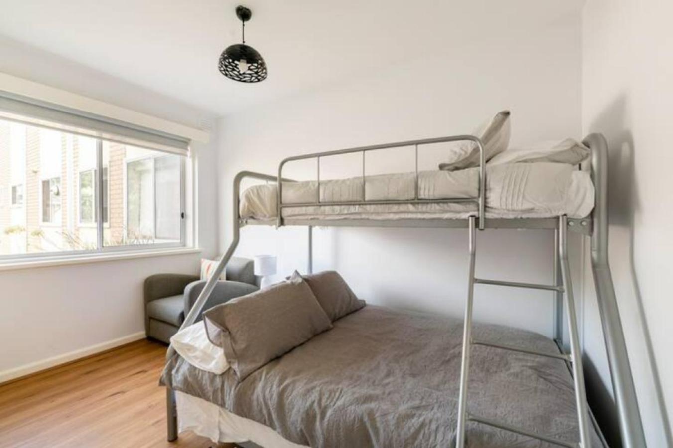 Unwind In Style Only 7km From Cbd Melbourne
