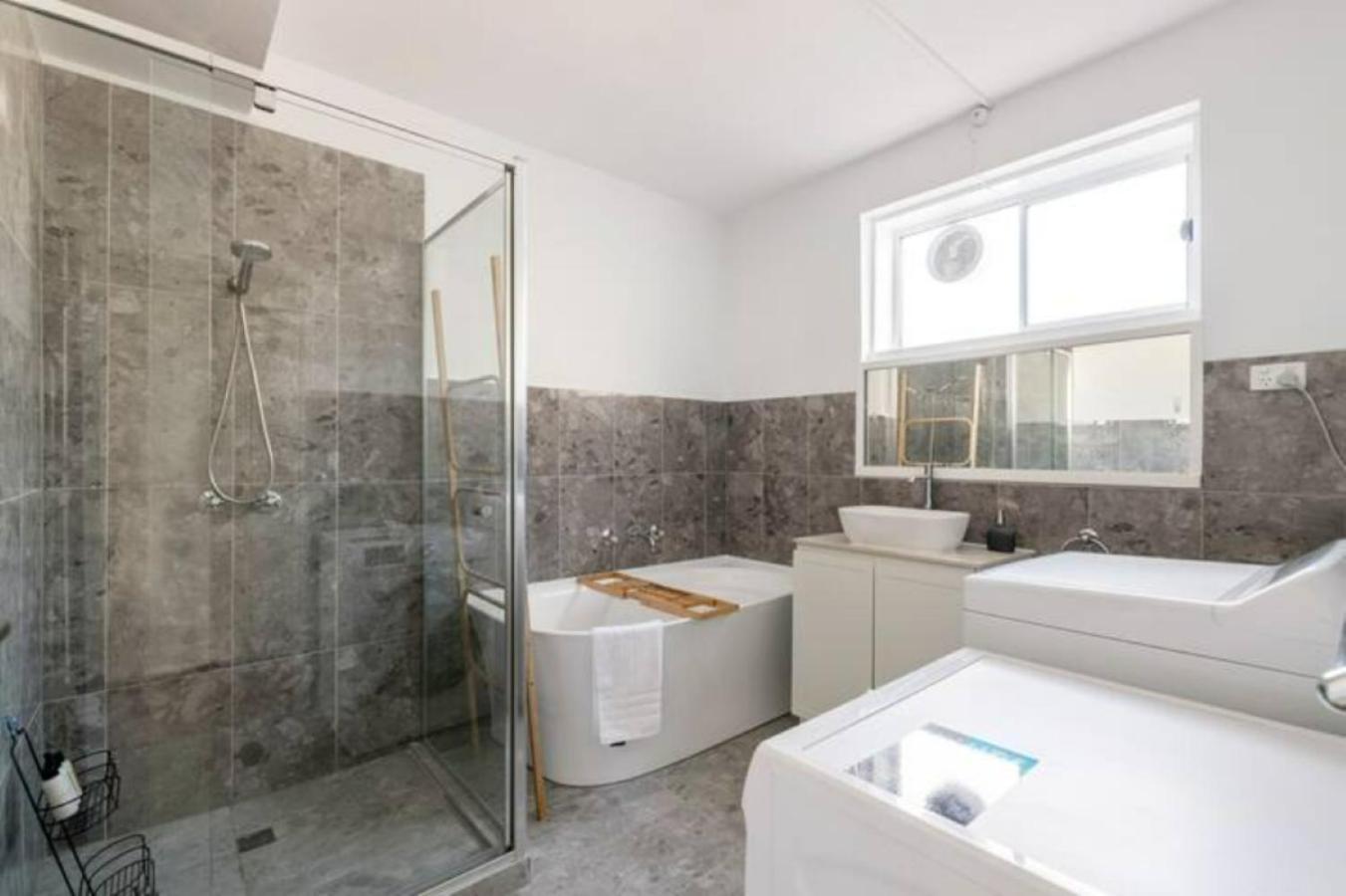 Apartment Unwind In Style Only 7km From Cbd *