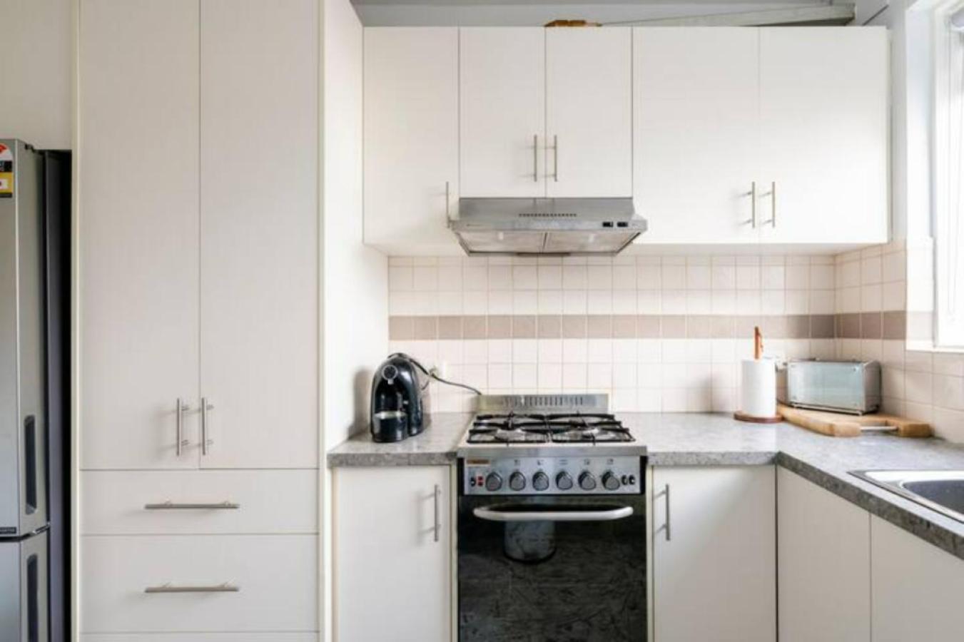 Unwind In Style Only 7km From Cbd