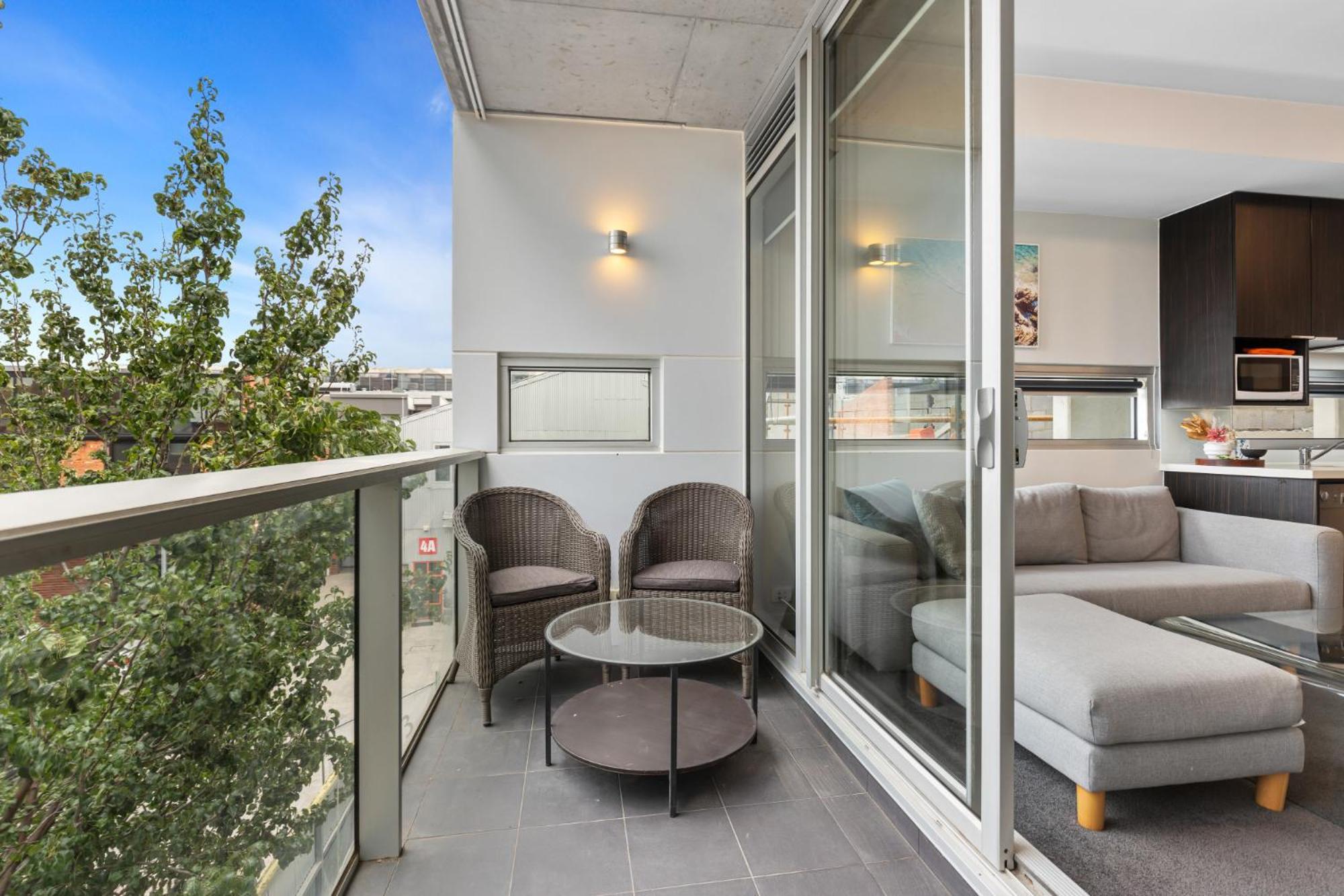 Apartment Fitzroy North 1-bed With Balcony By Edinburgh Park