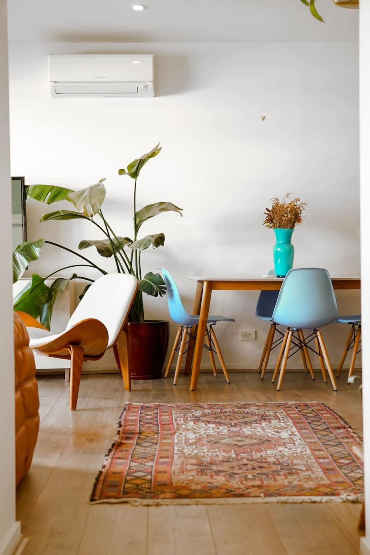 Brunswick Executive 2br With Parking