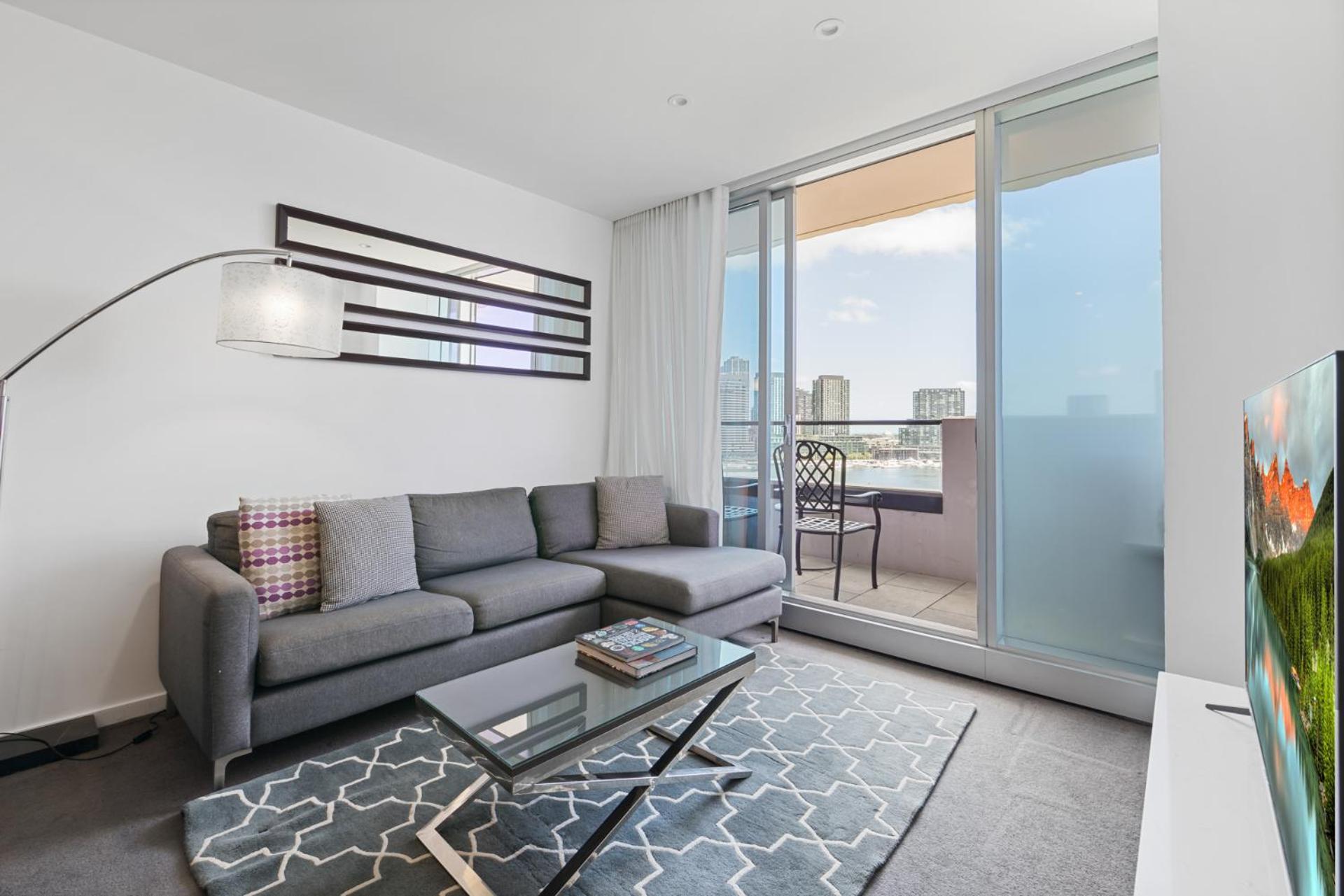 Aparthotel The Sebel Residences Docklands Serviced