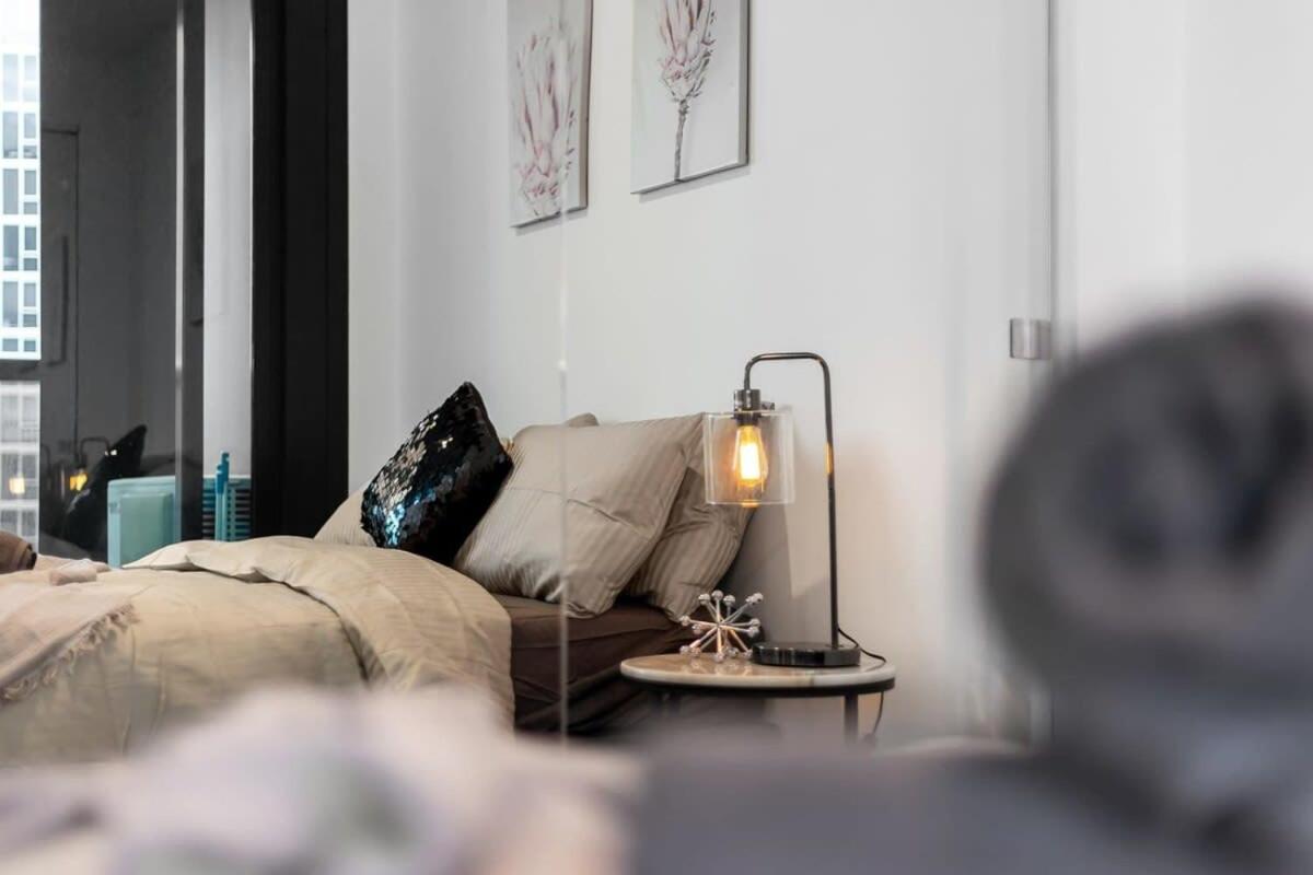 A Comfy Only A 5-min Walk To Victoria Market Apartment Melbourne