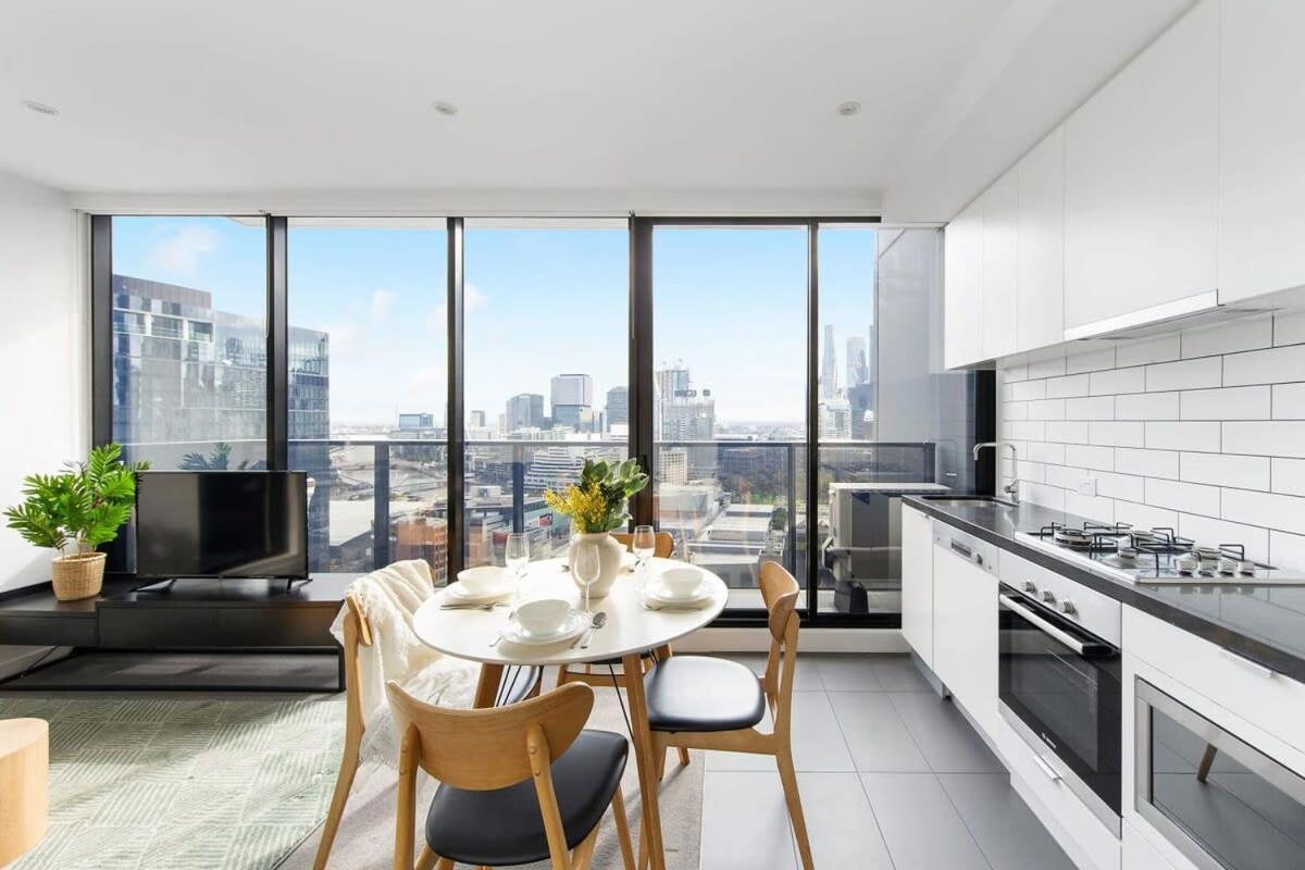 Apartment An Amazing 2br With Views In Southbank Melbourne