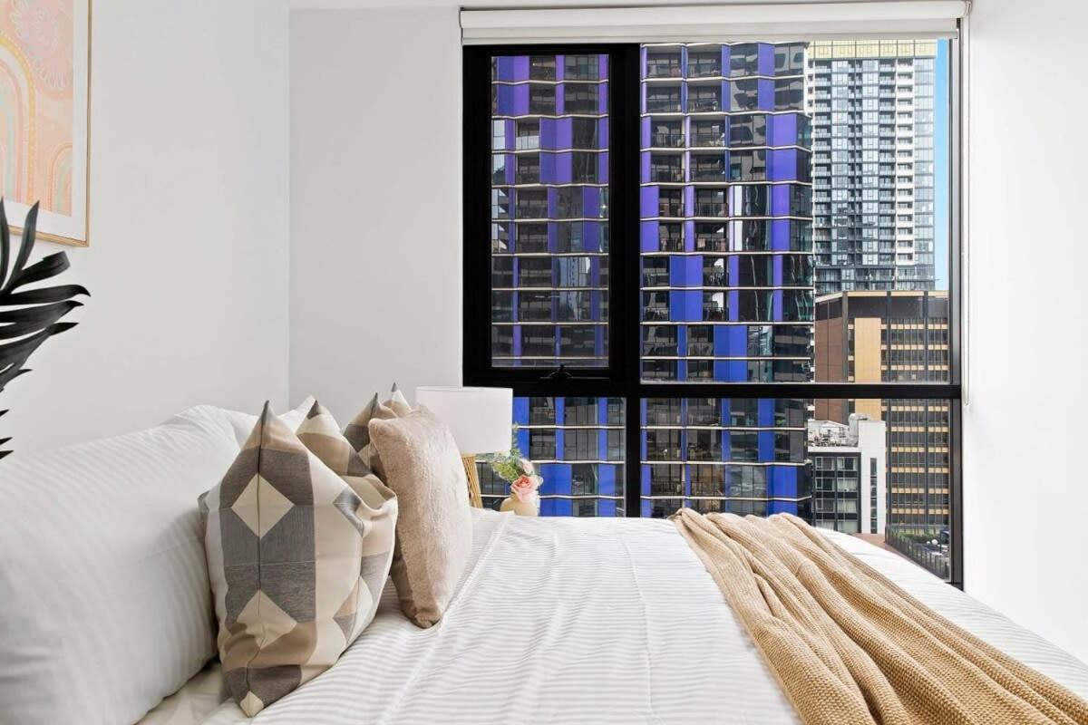 Apartment Modern 2br Next To Victoria Market Views *