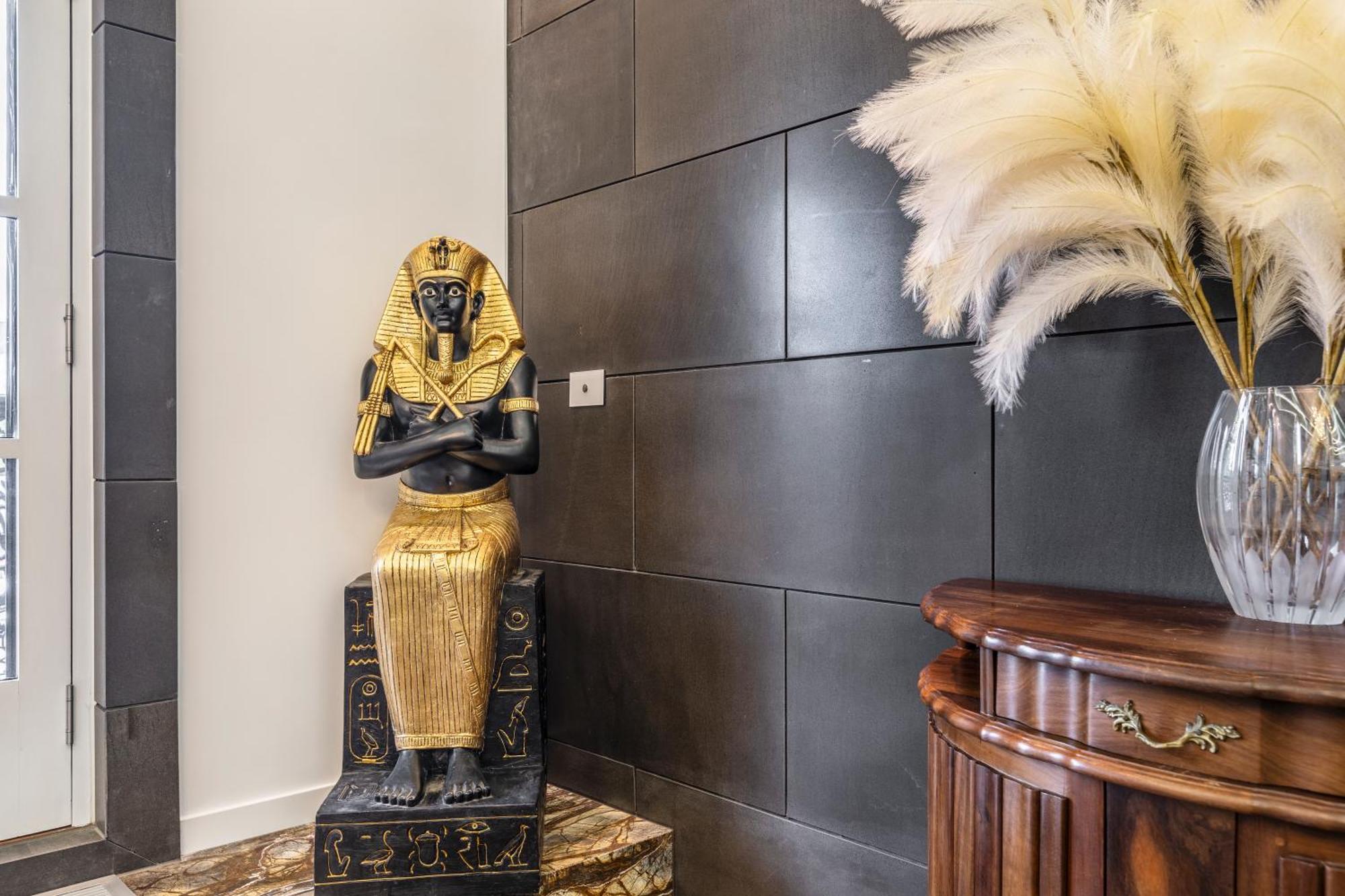 Carlton Luxury Kings Mansion - 5min To Cbd, Garage And Rooftop Holiday home Melbourne