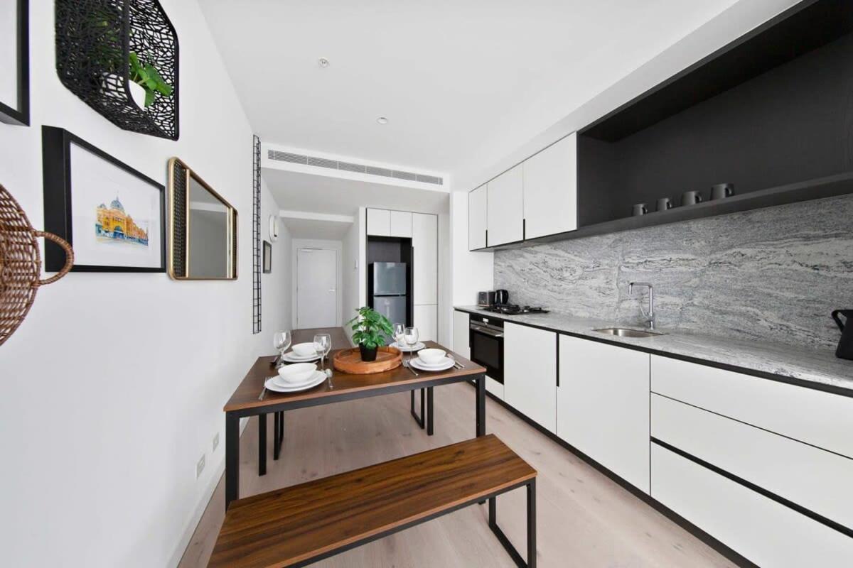 A Cozy Right Next To Southern Cross Station * Melbourne