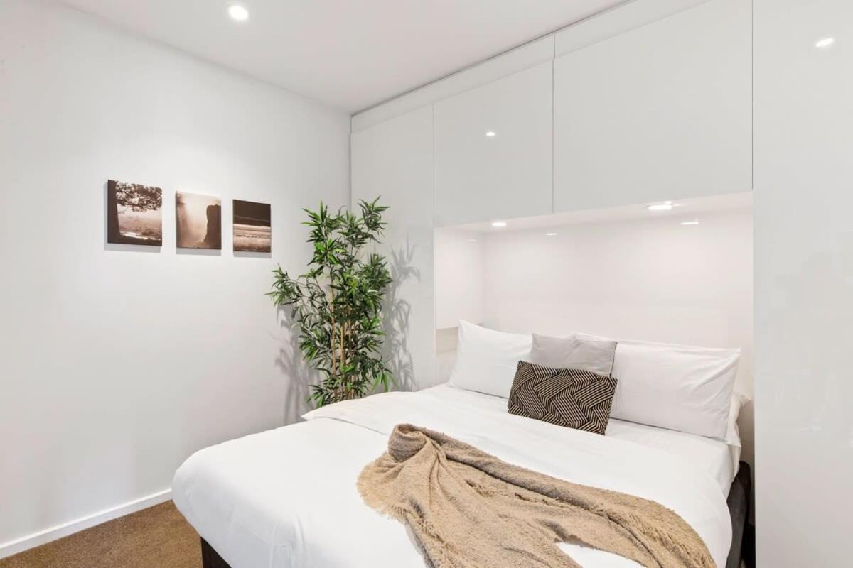 A Cozy 2br With Yarra Views Free Parking Apartment Melbourne