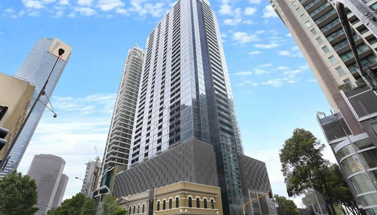 A Cozy 2br With Yarra Views Free Parking Apartment *
