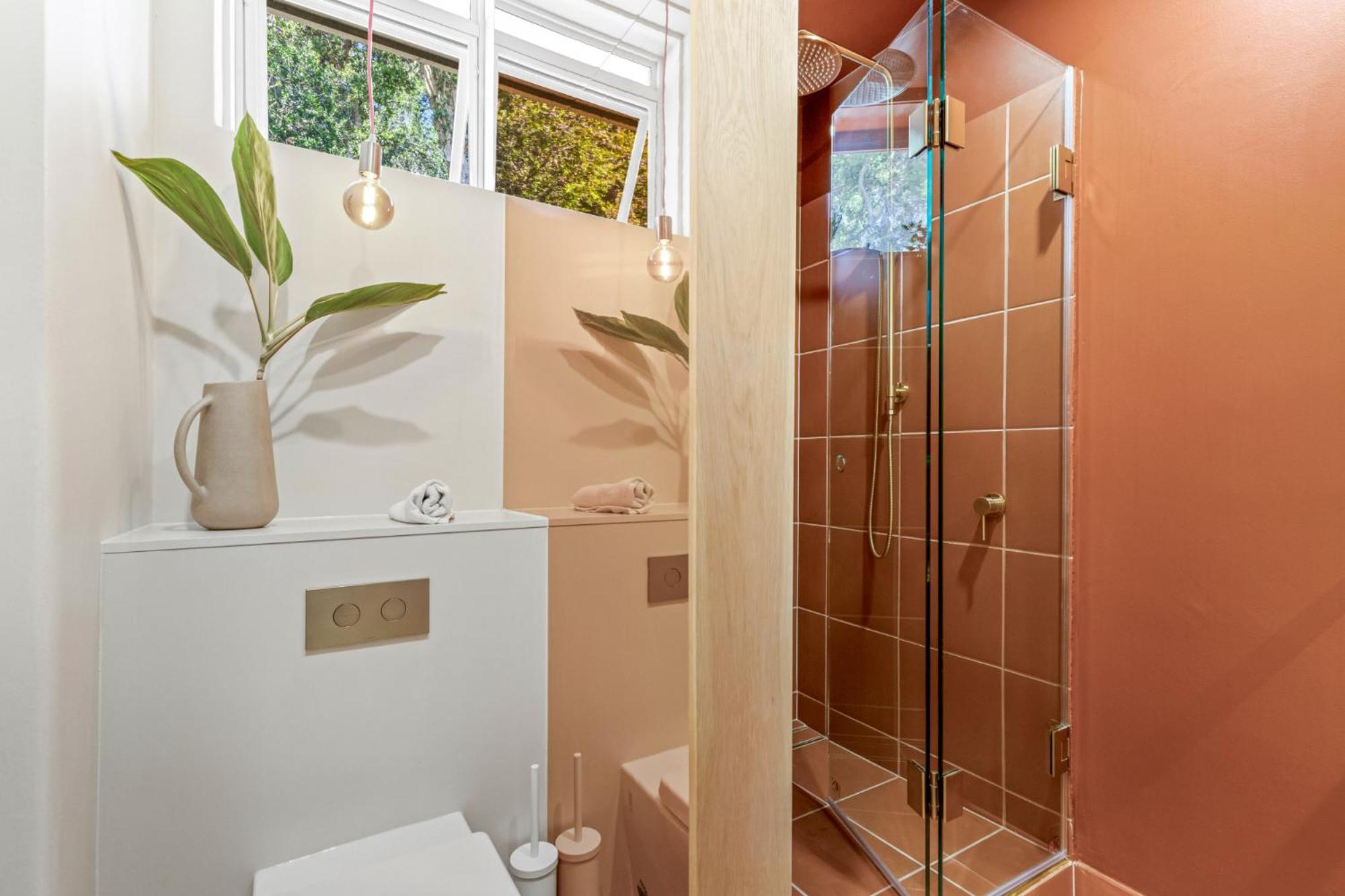 Cozy Elegant In Effervescent St Kilda Apartment