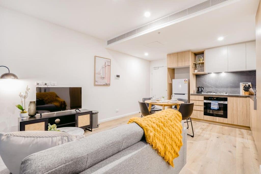 Penny Lane - 2br In The Heart Of Moonee Ponds Apartment *