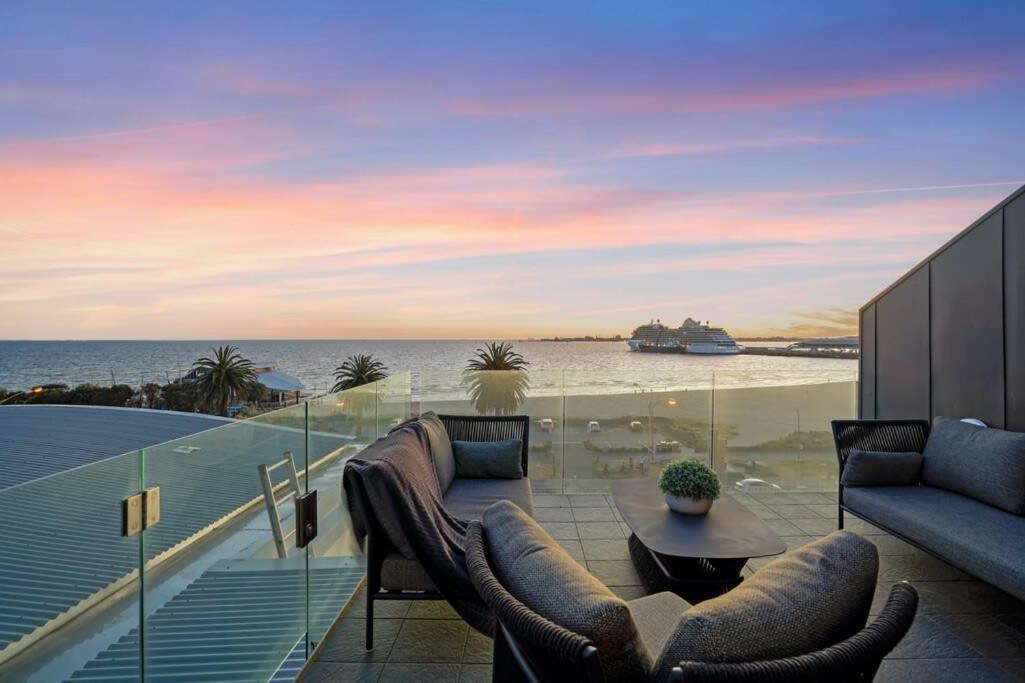 Stylish Bay-side Executive W Parking *