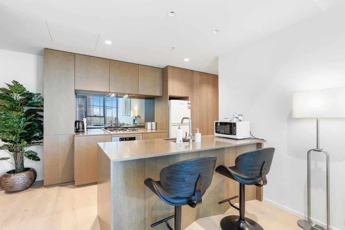 Breathtaking Views 49th Floor - Square Apartment Melbourne