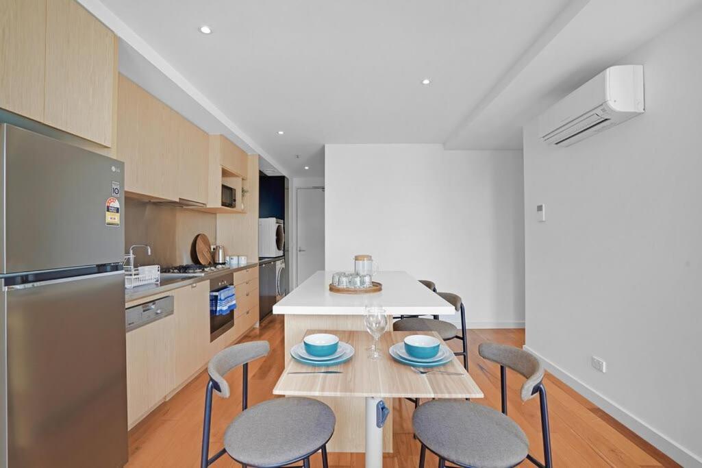 Hawksburn Village - 2 Bed In Prahran