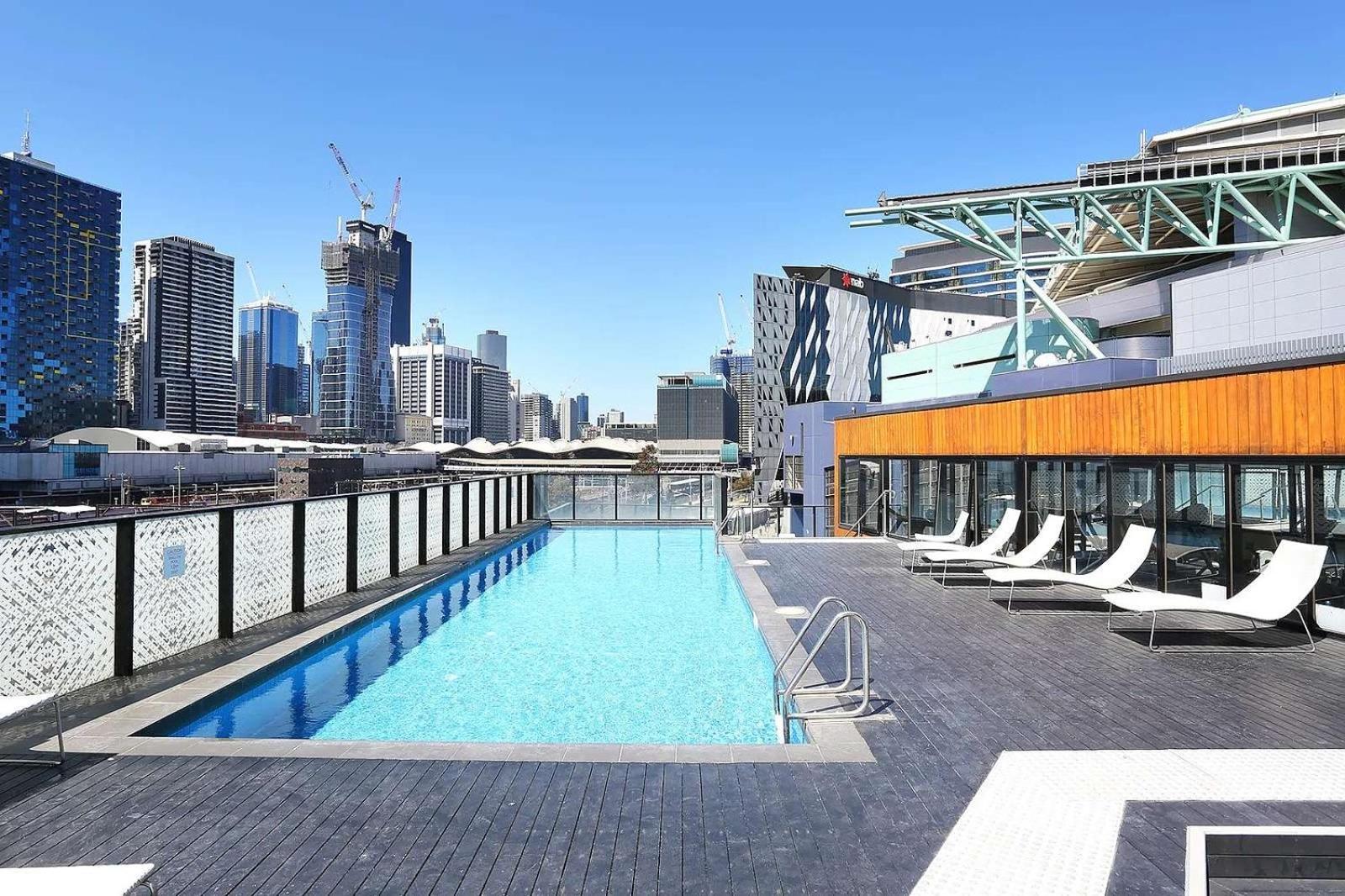 Blue Haven At Marvel Stadium - Rooftop Pool & Free Parking *