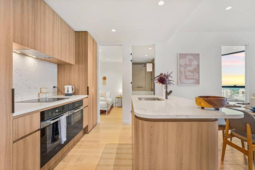 Stylish 2b2b Carlton Garden At Doorstep Cbd 3 Beds Apartment