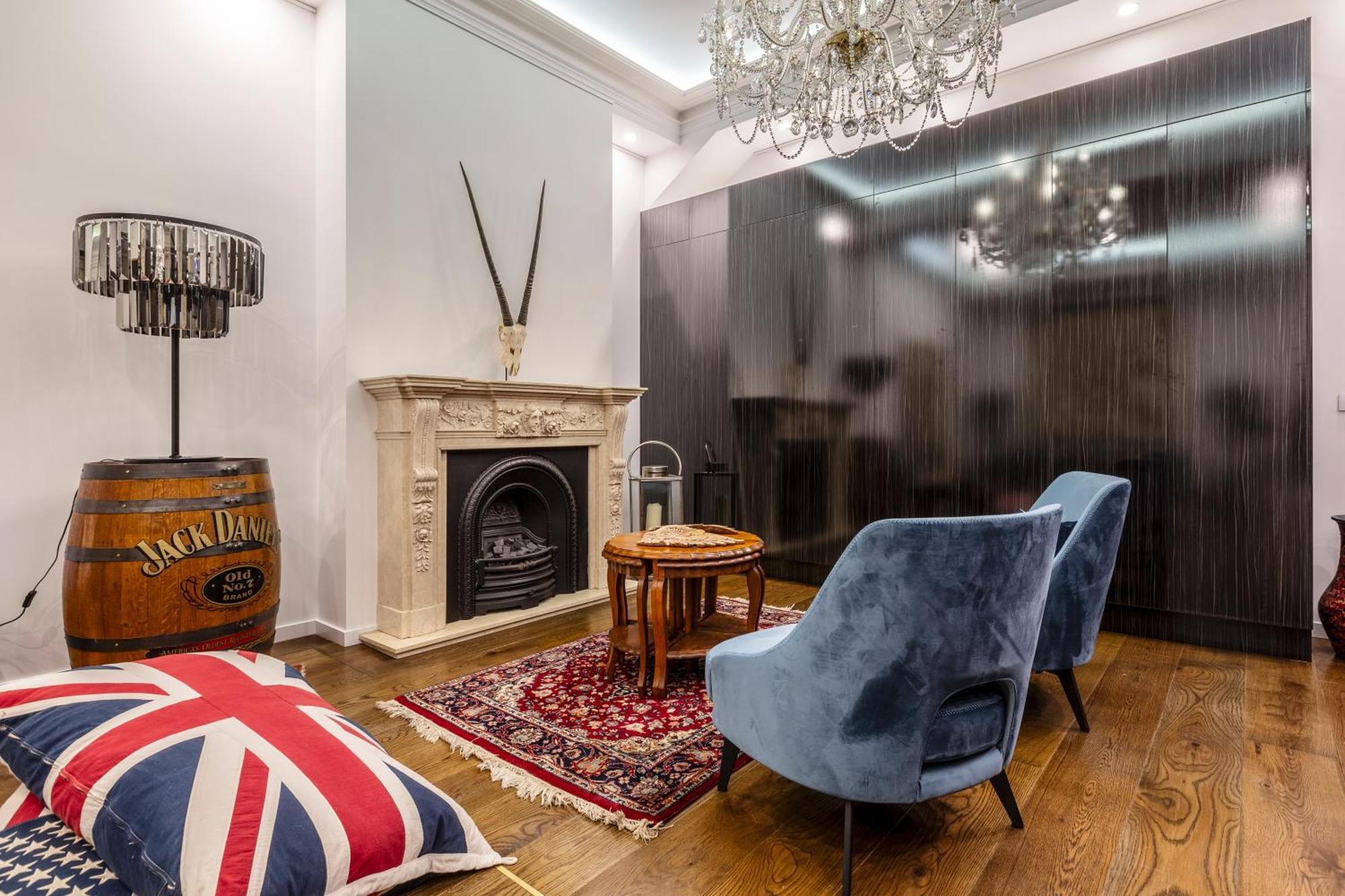 Holiday home Carlton Luxury Kings Mansion - 5min To Cbd, Garage And Rooftop