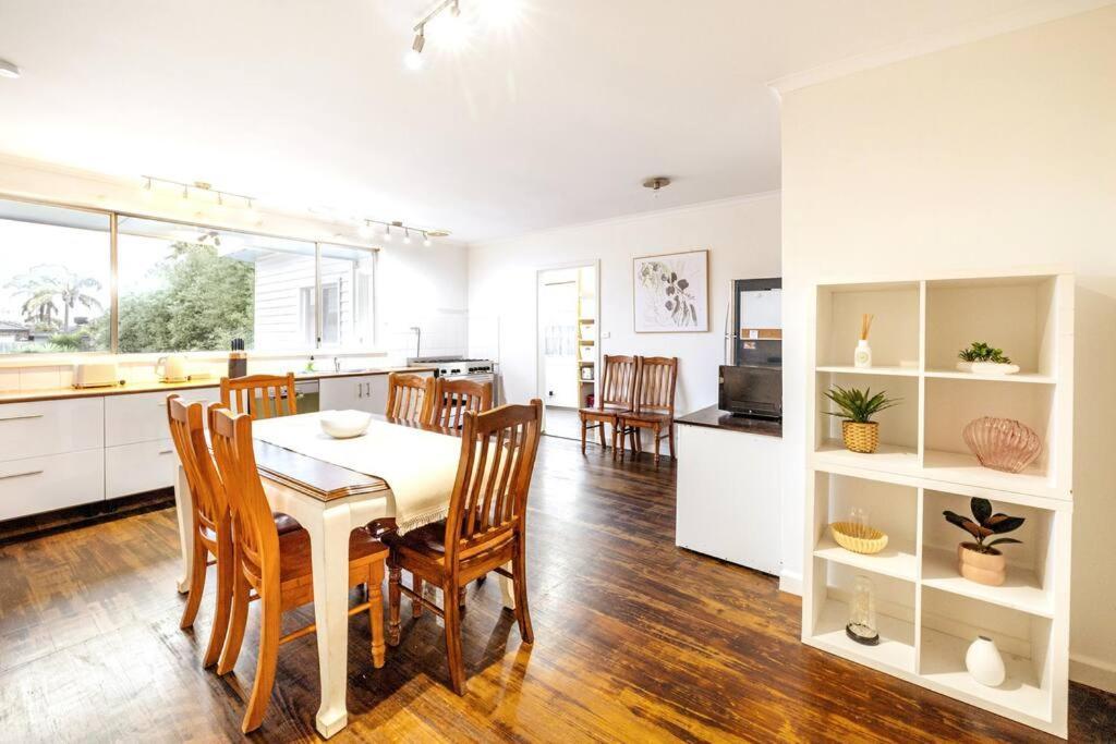 Holiday home Charming Near Airport & Cbd Melbourne