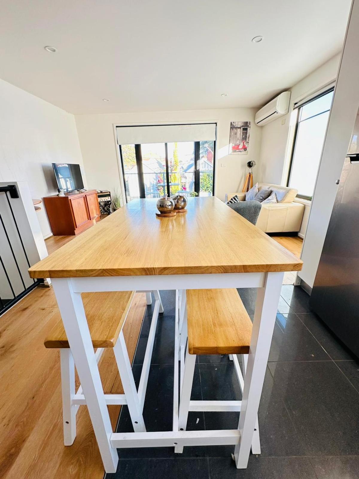 Apartment In St Kilda