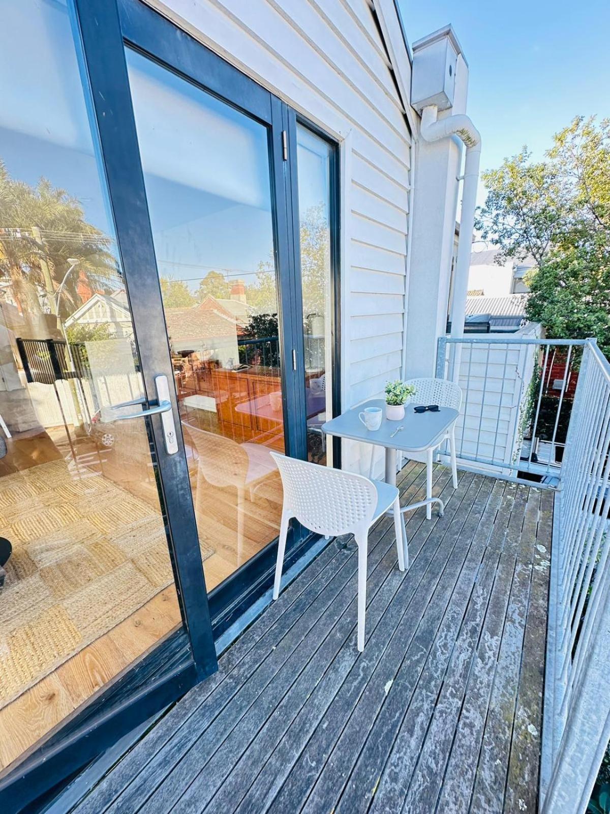 Apartment In St Kilda *