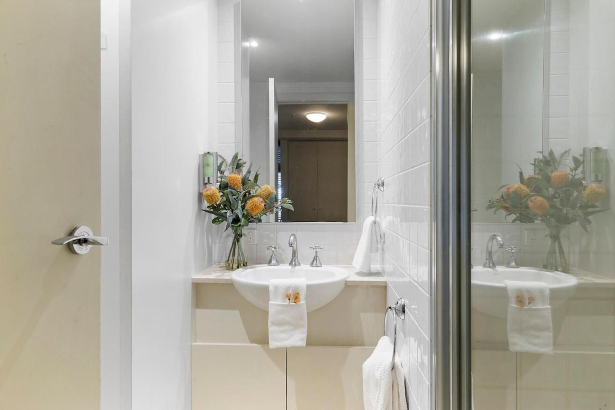 1-bedroom Unit In Classic Cbd Building! Apartment