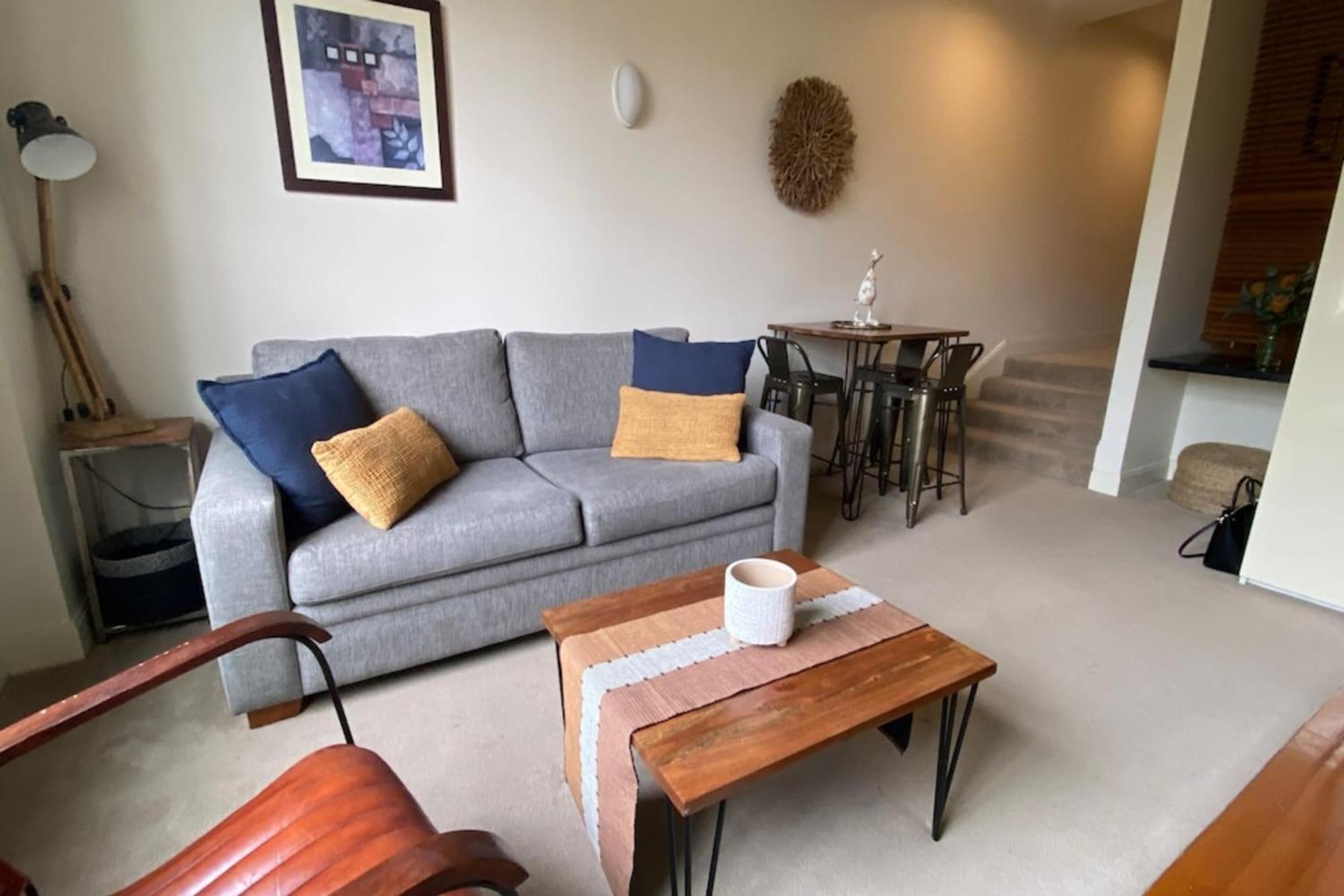 1-bedroom Unit In Classic Cbd Building! Melbourne