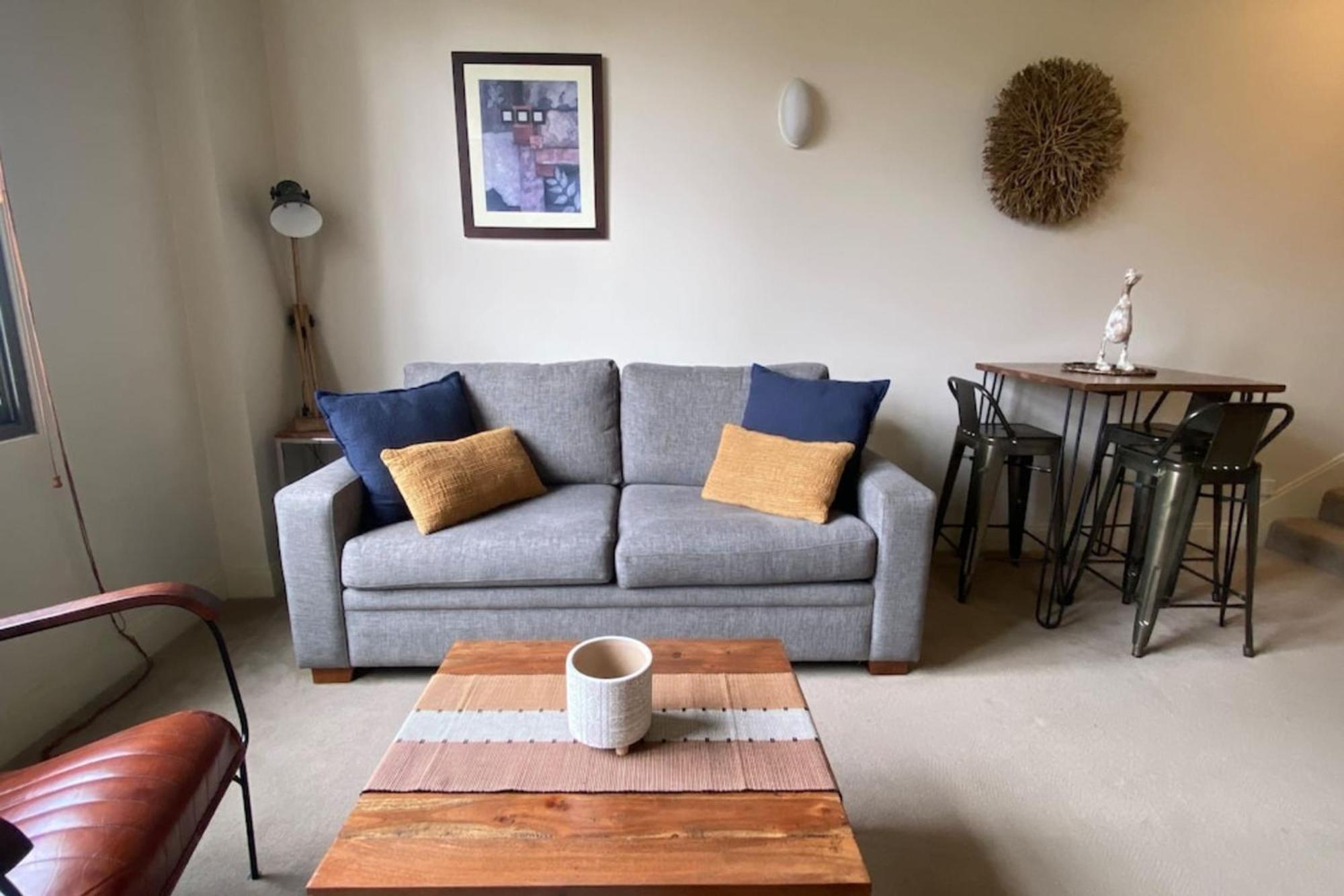 1-bedroom Unit In Classic Cbd Building! Apartment Melbourne